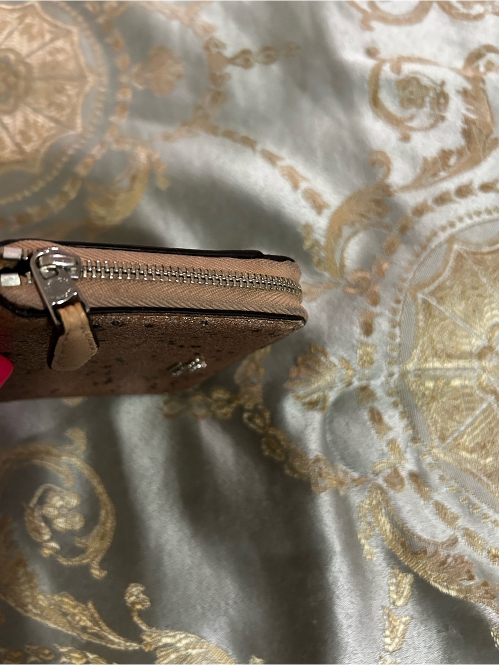 🤩COACH Gold Glitter Wallet - Picture 5 of 7